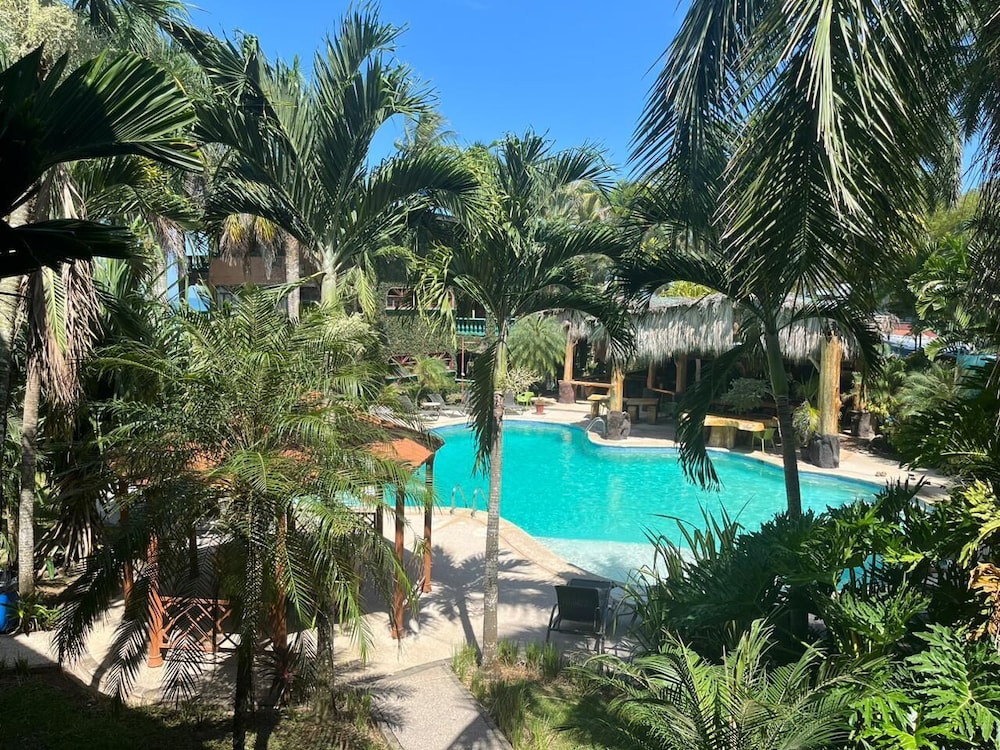 casa de playa marea brava condos