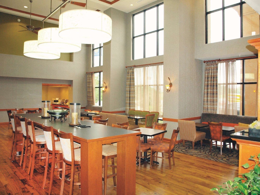 hampton inn clinton