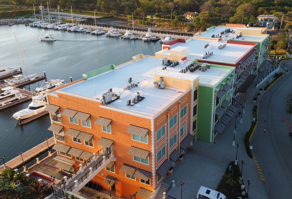 marina flamingo