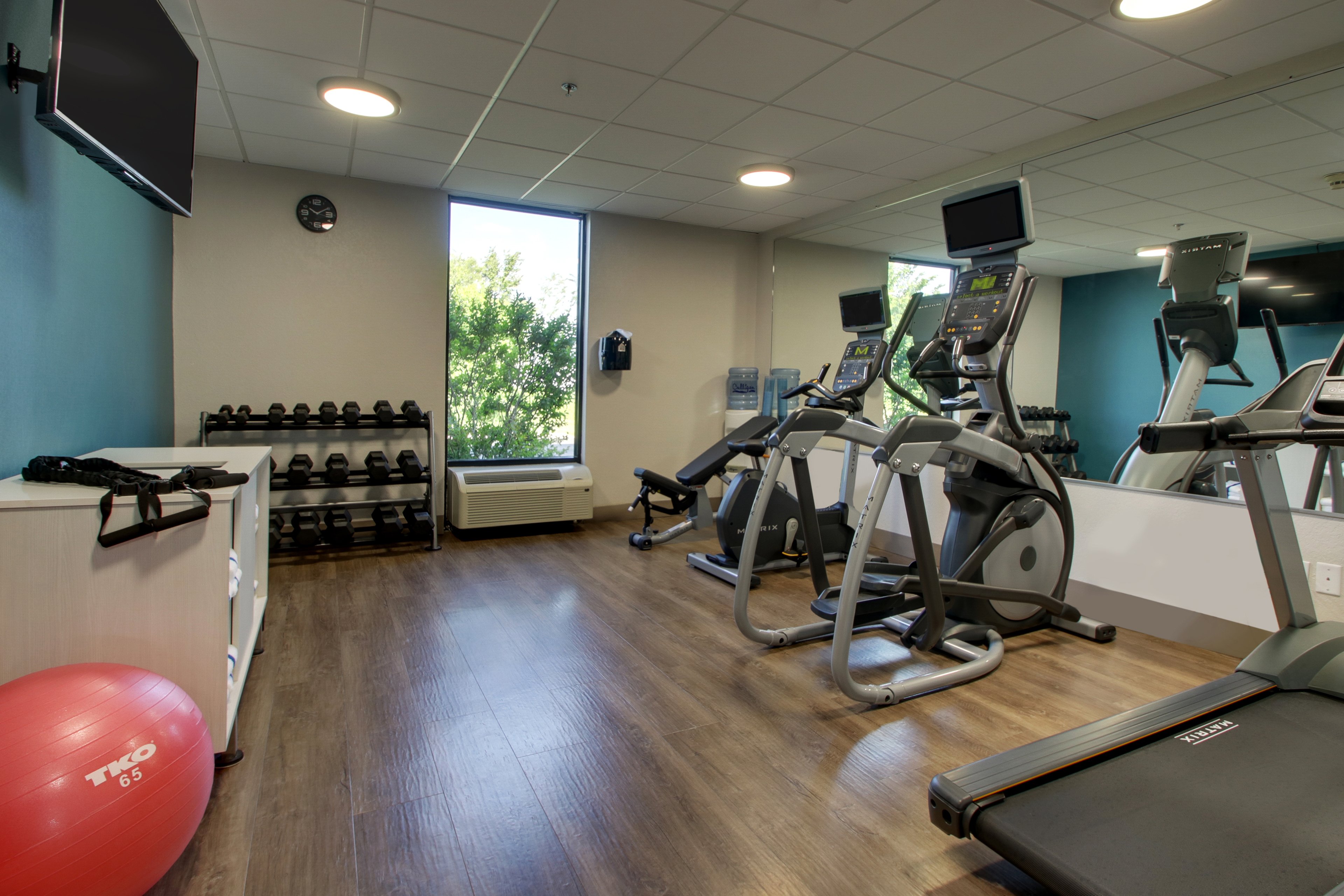 holiday inn express and suites lebanon by ihg