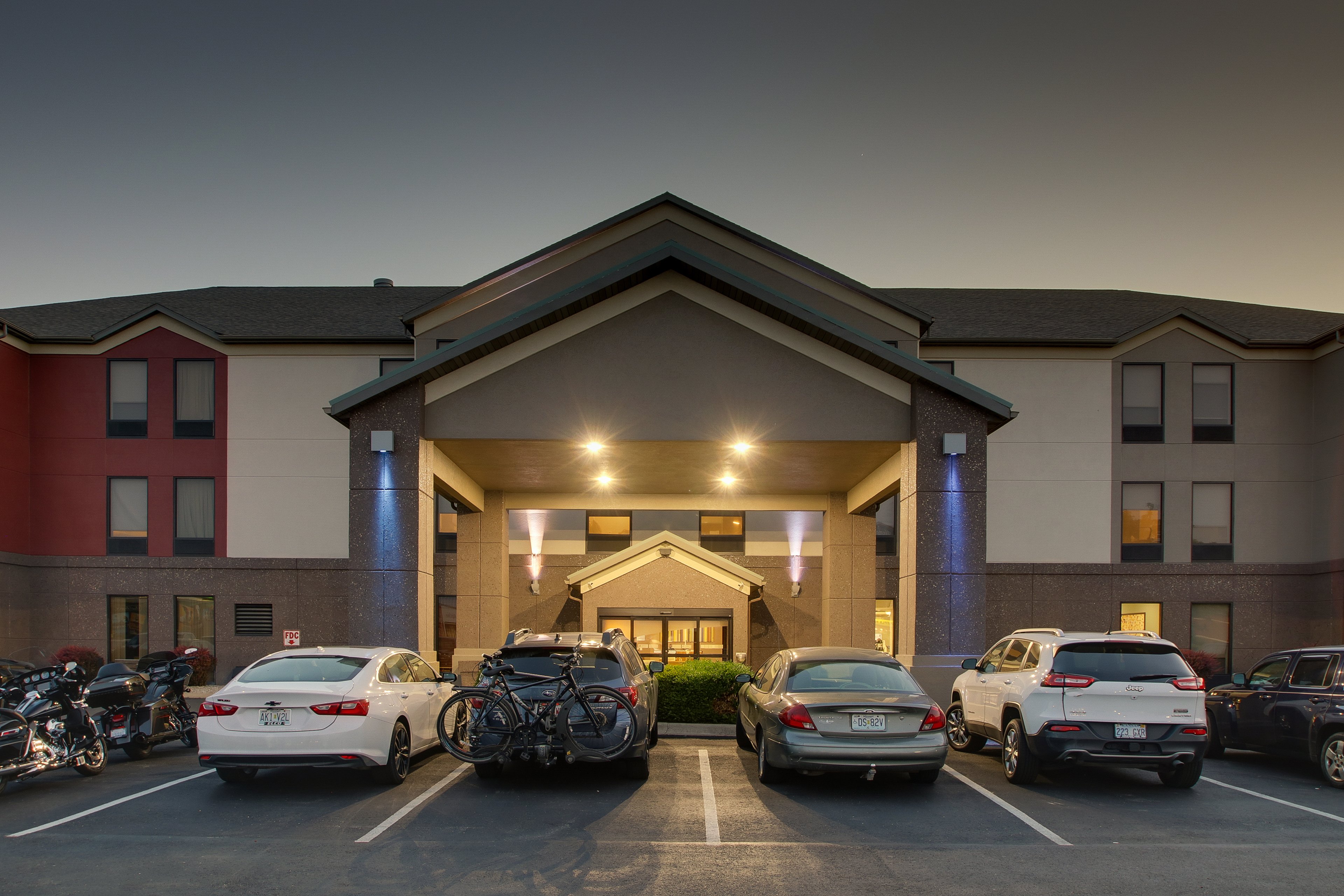 holiday inn express and suites lebanon by ihg