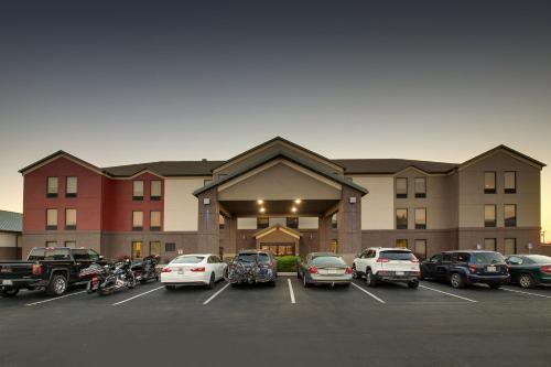 holiday inn express and suites lebanon by ihg