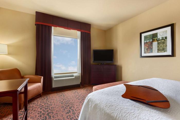 hampton inn and suites mission