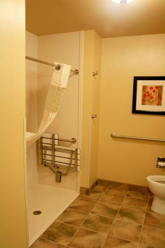 hampton inn and suites mission