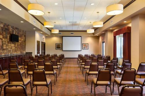 hampton inn and suites mission