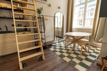 the charming by curt suites