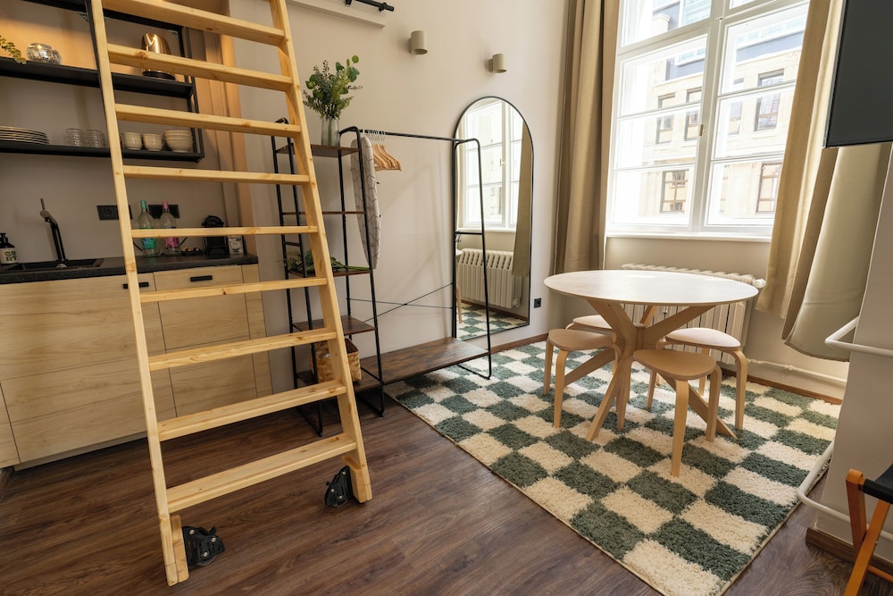 the charming by curt suites