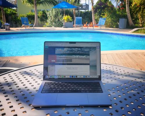 pineapple fields boutique condo hotel