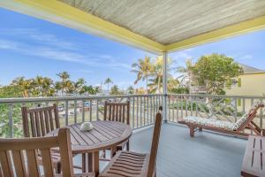 pineapple fields boutique condo hotel