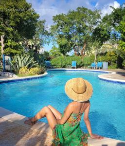 pineapple fields boutique condo hotel