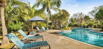 pineapple fields boutique condo hotel