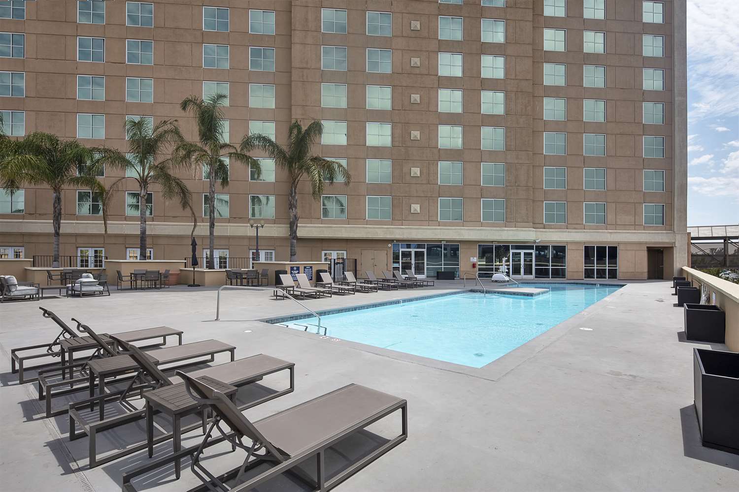 doubletree by hilton hotel modesto