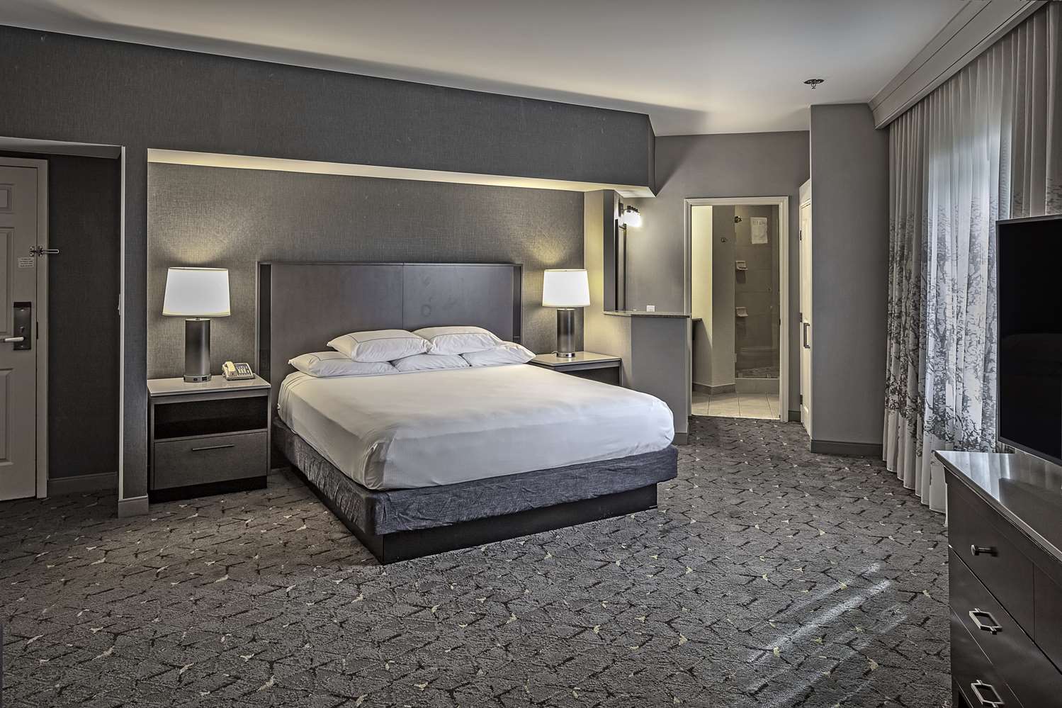 doubletree by hilton hotel modesto