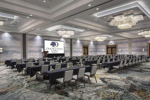 doubletree by hilton hotel modesto