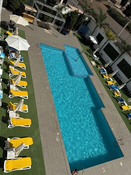hotel zenith