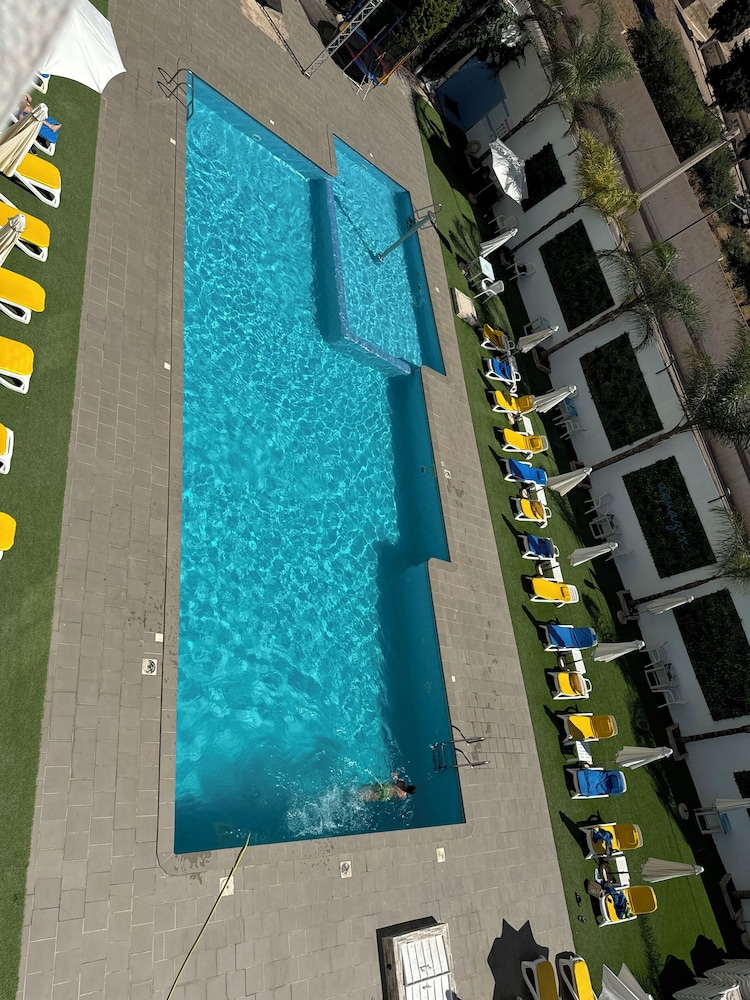 hotel zenith