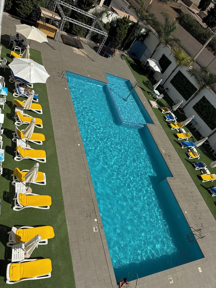 hotel zenith