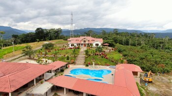 hosteria mana