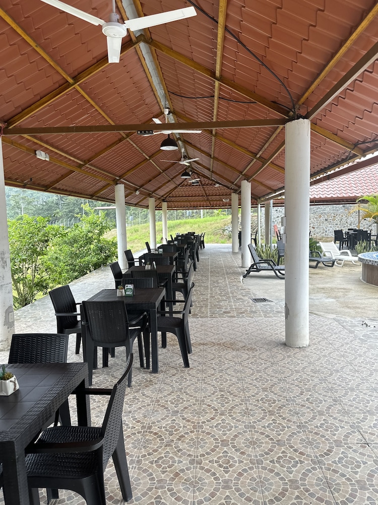 hosteria mana
