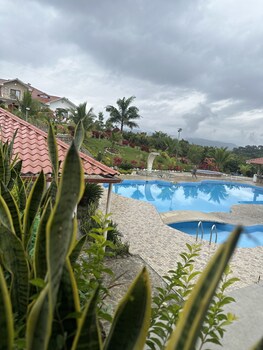 hosteria mana