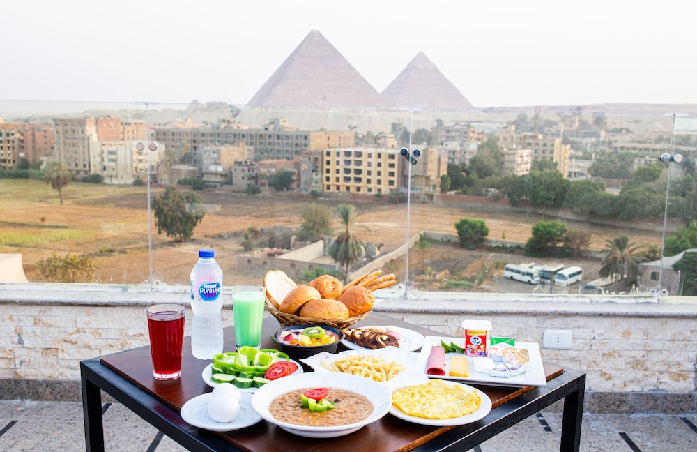 khattab pyramids hotel