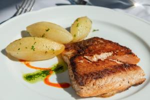 Hotel Natura Patagonia,Peulla>>Petrohue,3.5 star