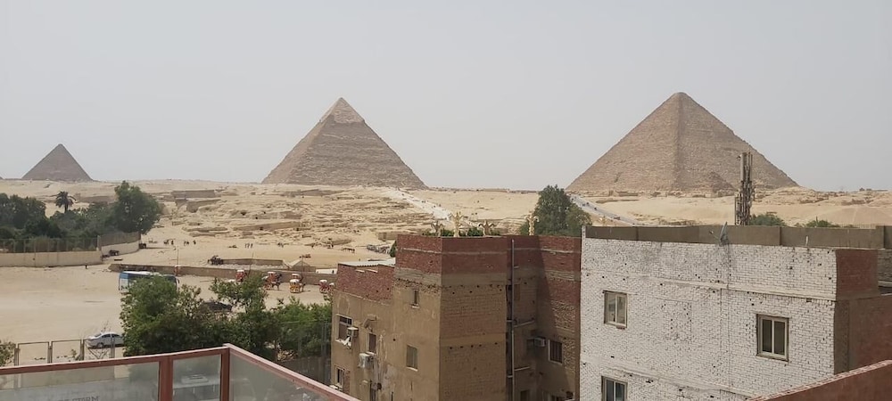 cairo pyramids view inn