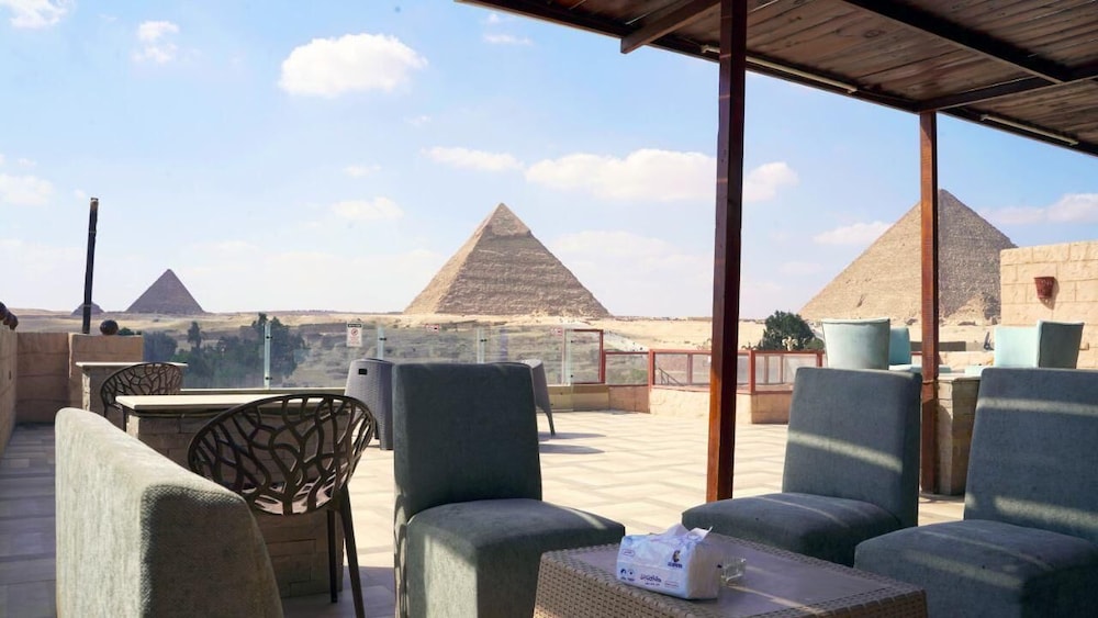 cairo pyramids view inn