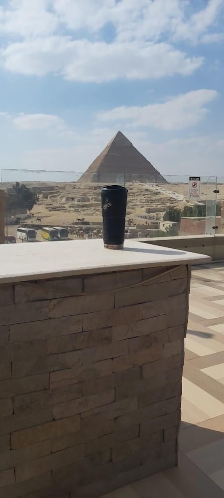 cairo pyramids view inn