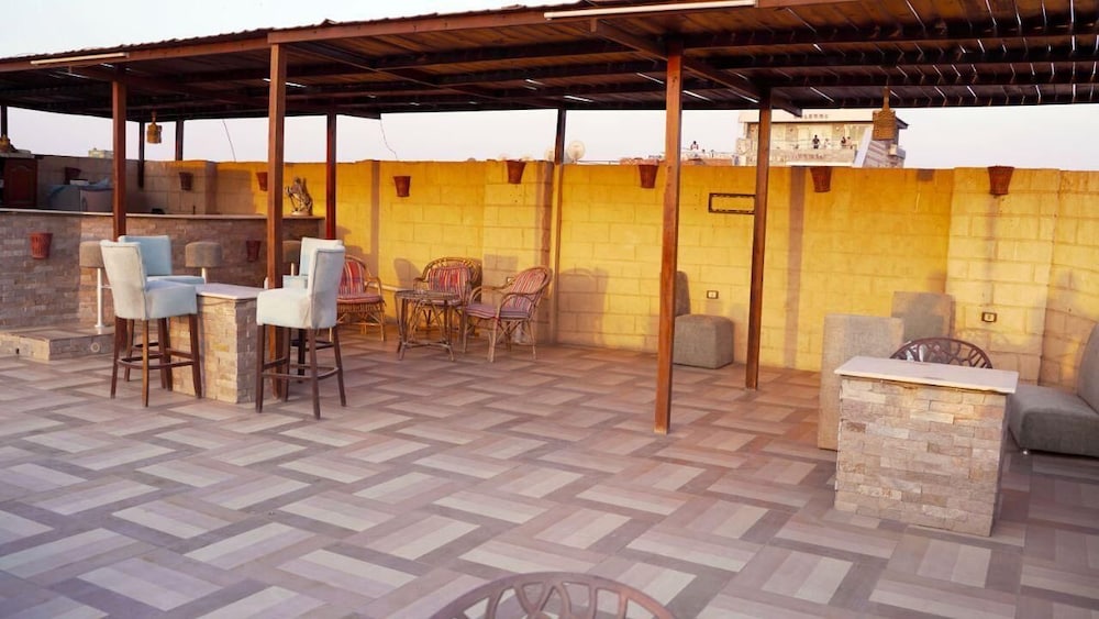 cairo pyramids view inn