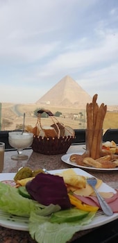 cairo pyramids view inn
