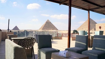 cairo pyramids view inn