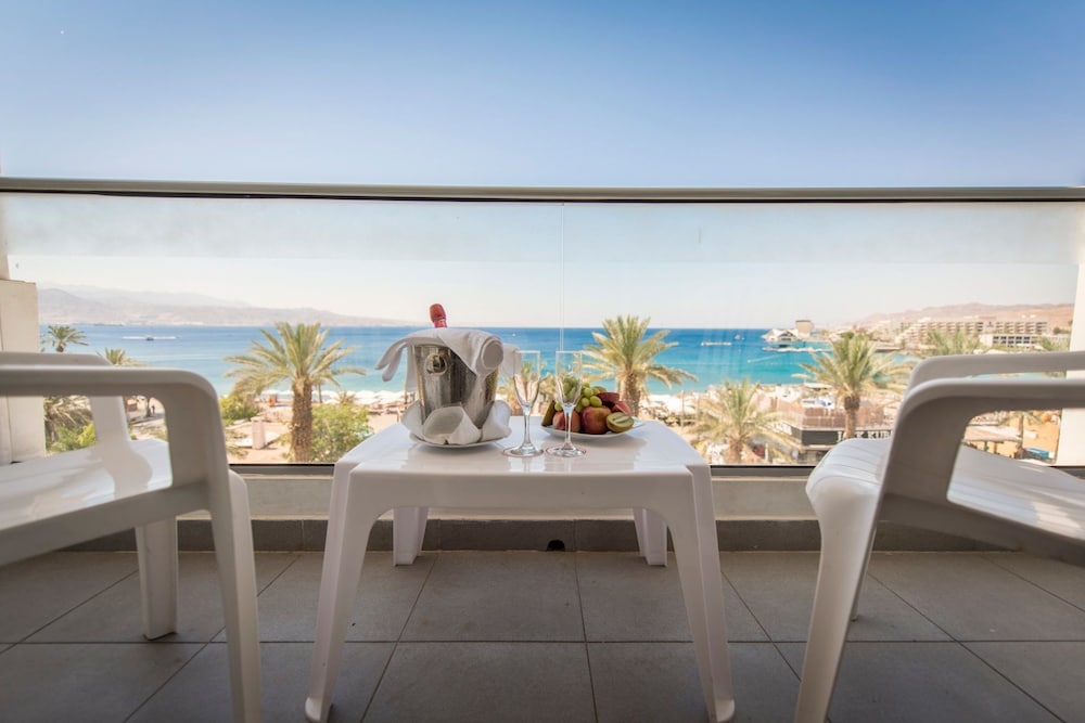 neptune eilat by dan hotels