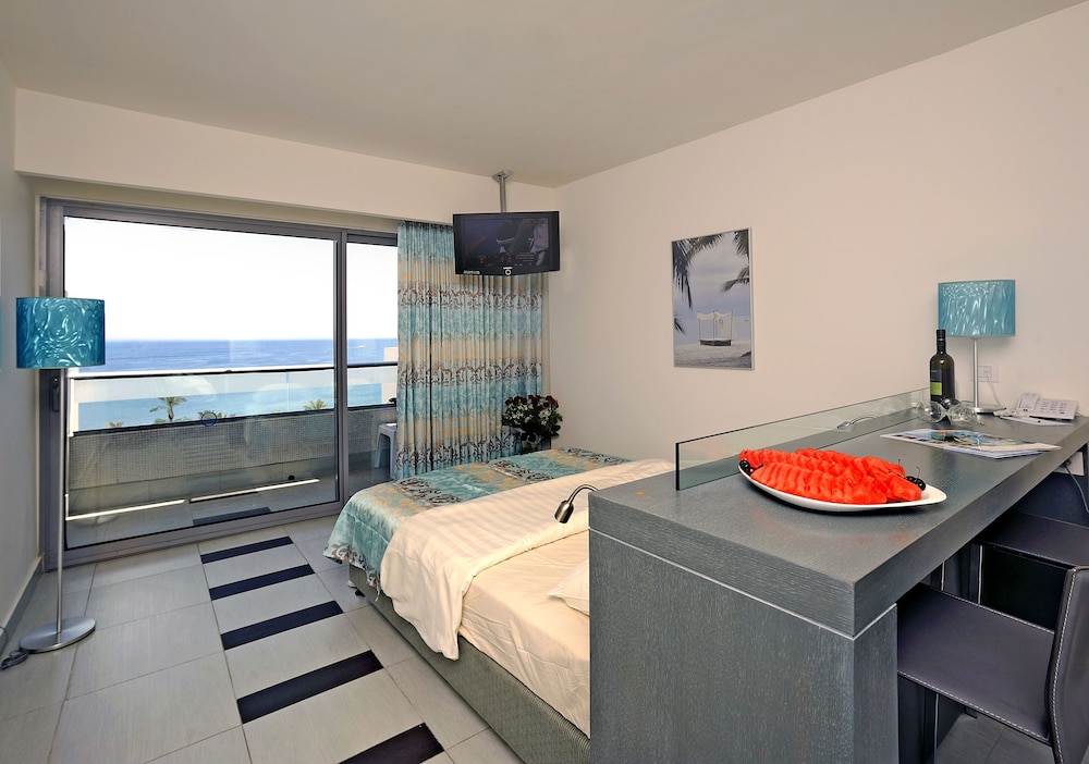 neptune eilat by dan hotels