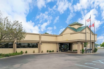 Quality Inn & Suites,Grosse Ile>>Detroit,3 star
