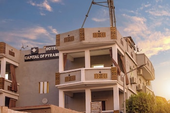 capital of pyramids hotel