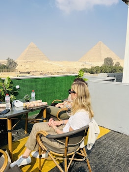capital of pyramids hotel