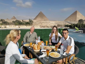 capital of pyramids hotel