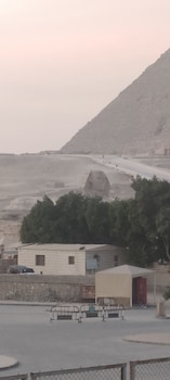 capital of pyramids hotel