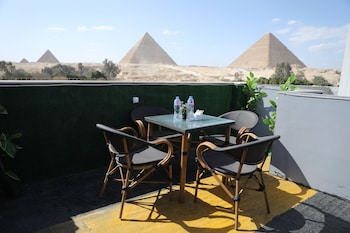 capital of pyramids hotel