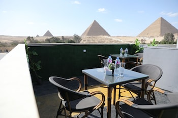 capital of pyramids hotel