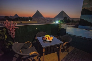 capital of pyramids hotel