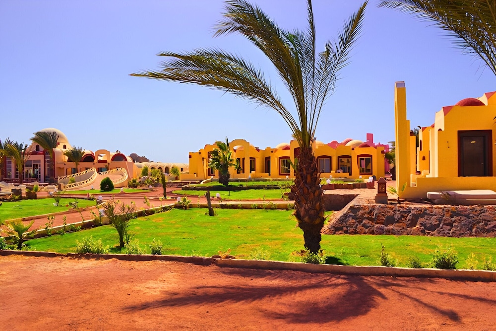 hostmark zabargad beach resort