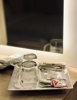 king of pharaohs pyramids view