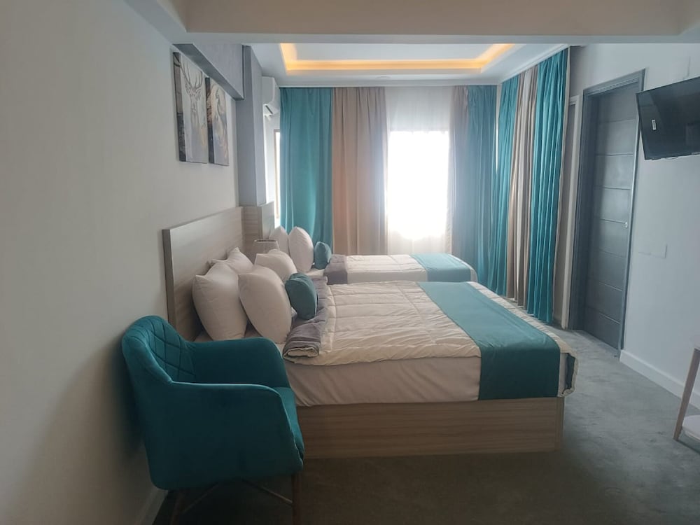 mar charbel hotel cairo