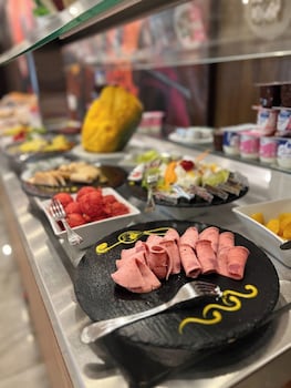 mar charbel hotel cairo