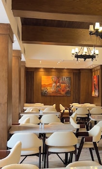 mar charbel hotel cairo