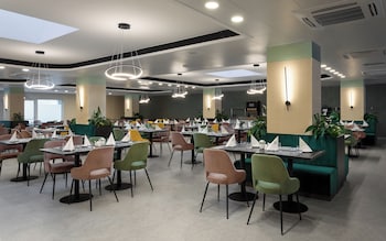 hunguest hotel flora