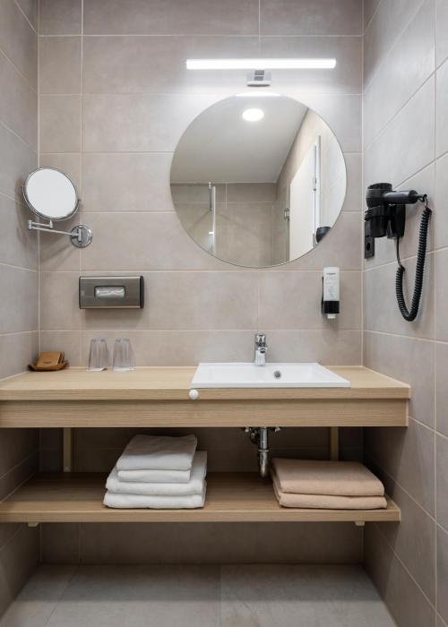 hunguest hotel flora