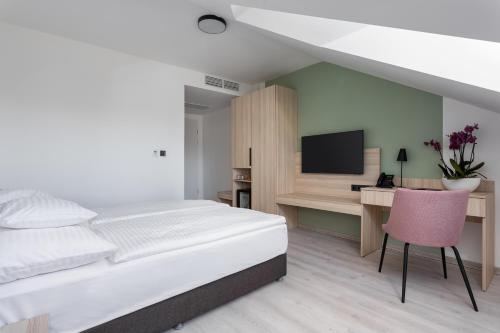 hunguest hotel flora